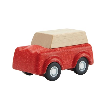 מכונית קטנה אדומה מעץ